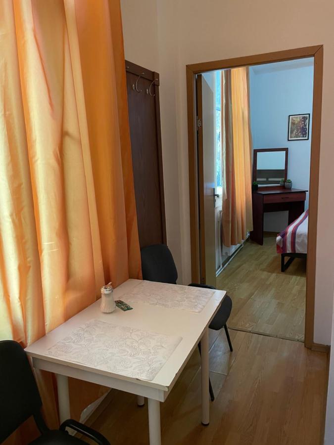 Budget Amzei * Bucarest